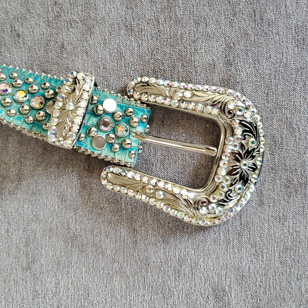 Exquisite b.b. simon Belt In Turquoise Italian Leather With Swarovski Crystals - Picture 2 of 11